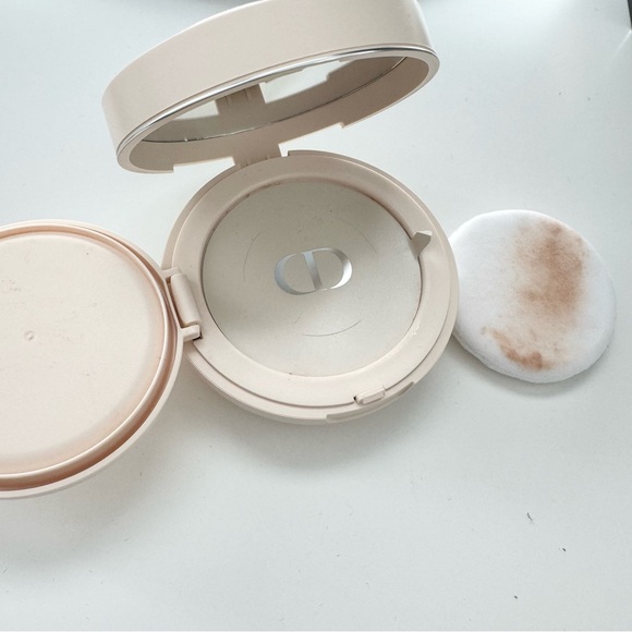 Dior Forever Cushion Powder Medium - Picture 9 of 11